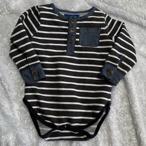 🟢5/$25 Beetle & Thread long sleeve bodysuit